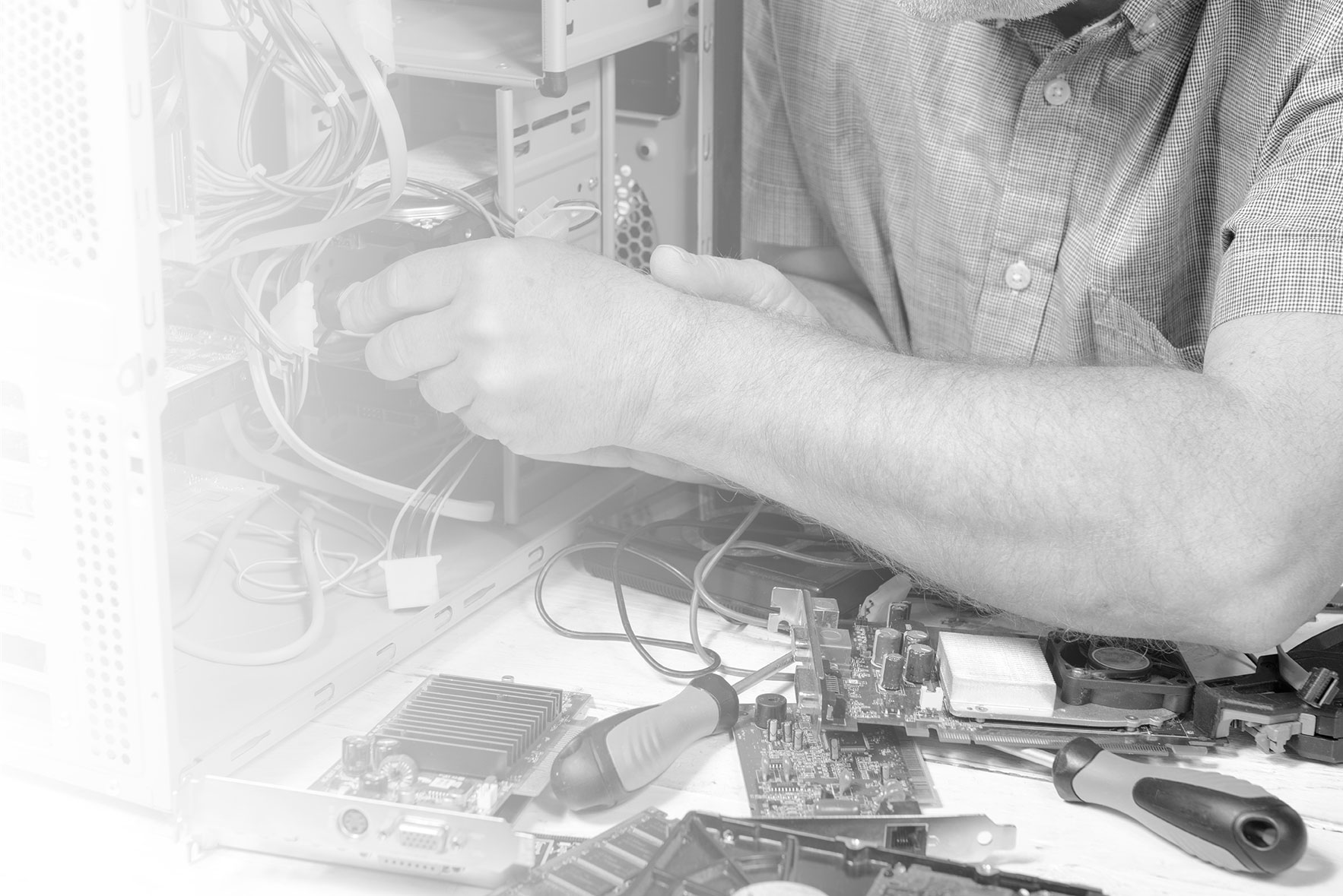 SOPORTE Y MANTENIMIENTO DE EQUIPO DE CÓMPUTO